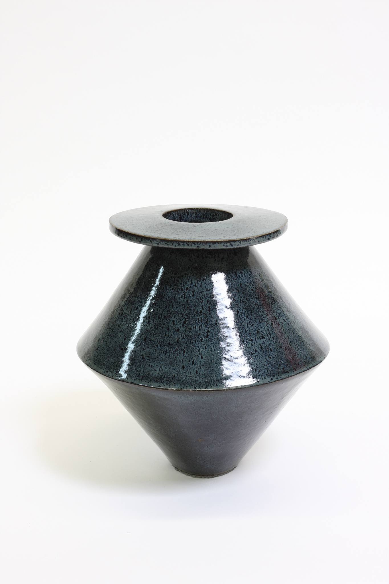 Tube Jumbo Diamond Vase